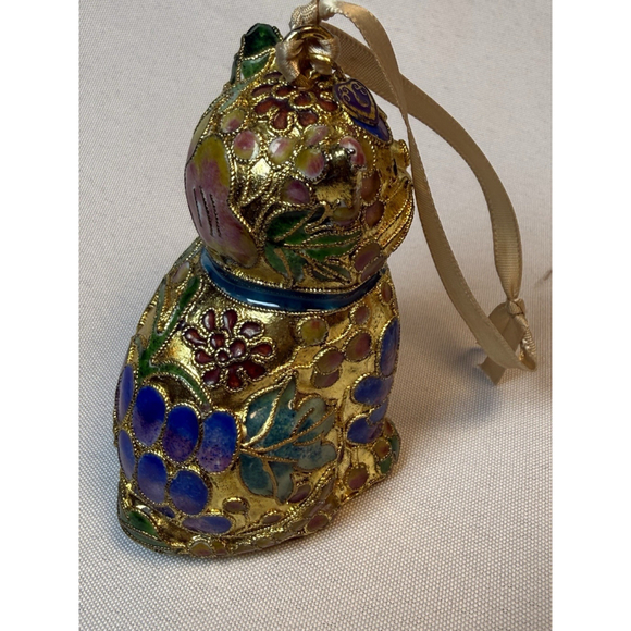 Victorian Treasures #A205-2 Cat Sitting Gold Ornament 3 1/2” Gorgeous - Picture 6 of 8